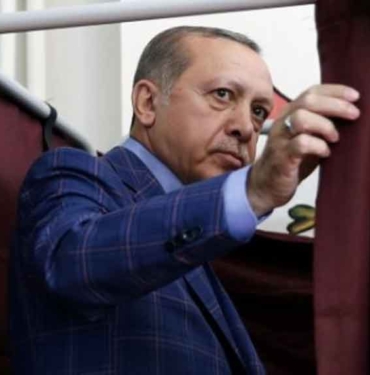 Ankara kulisleri hareketlendi: Erdoğan kurmaylarıyla seçim tarihini belirledi! 4 Ankara-kulisleri-hareketlendi--Erdoğan-kurmaylarıyla-seçim-tarihini-belirledi!