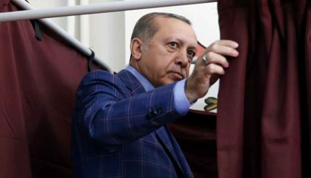 Ankara kulisleri hareketlendi: Erdoğan kurmaylarıyla seçim tarihini belirledi!