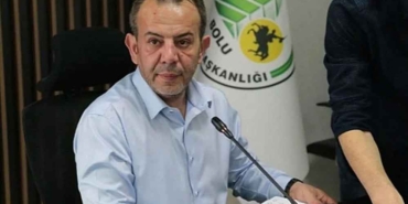 Bolu-Belediyesi'nde-Tanju-Özcan'a-bıçaklı-saldırı-girişimi