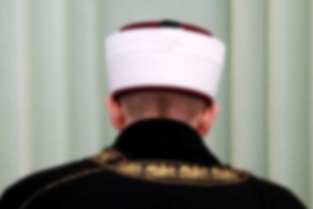 Camide-eşi-tarafından-başka-bir-kadınla-basılan-imamla-ilgili-il-müftüsünden-skandal-sözler--“Dini-nikâhlılarsa-görevine-iade-edeceğiz”