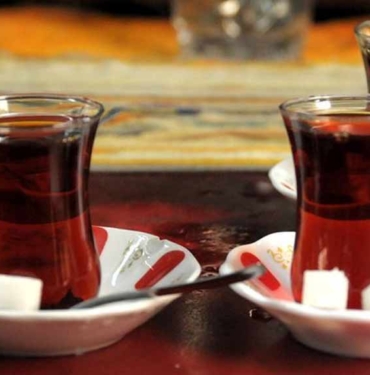 Çay tiryakileri dikkat! Bunu yaparsanız çayınız daha lezzetli olacak 10 Çay-tiryakileri-dikkat!-Bunu-yaparsanız-çayınız-daha-lezzetli-olacak