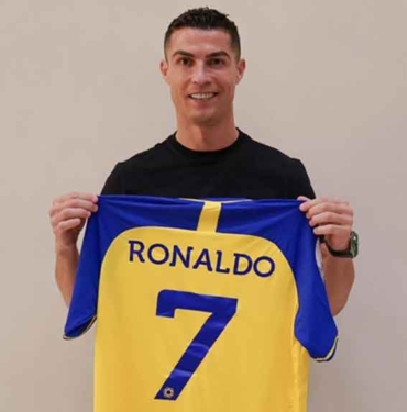 Cristiano Ronaldo tarihe geçti: Yıllık maaşı en yüksek sporcu olacak 7 Cristiano-Ronaldo-tarihe-geçti--Yıllık-maaşı-en-yüksek-sporcu-olacak