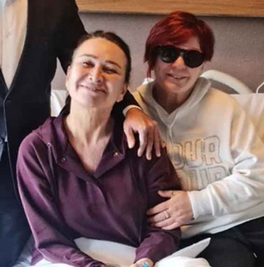 Demet Akbağ dizinden ameliyat oldu! Emel Müftüoğlu yalnız bırakmadı 10 Demet-Akbağ-dizinden-ameliyat-oldu!-Emel-Müftüoğlu-yalnız-bırakmadı-