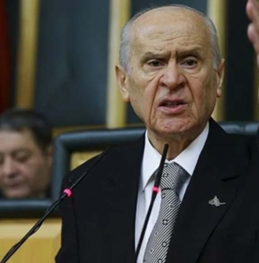 Devlet Bahçeli depremzedeler için yardım toplayan Haluk Levent ve Oğuzhan Uğur'u hedef aldı: Devletin yetişemediği ne vardır da Ahbapçılar ve Babalacılar kanat çırpmaktadır? 7 Devlet-Bahçeli-İmamoğlu-sessizliğini-bozdu!-'Operasyonun-hedefi-CHP-Genel-Başkanıdır'