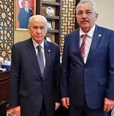Devlet Bahçeli’nin acı günü: Kuzeni trafik kazasında hayatını kaybetti 7 Devlet-Bahçeli’nin-acı-günü--Kuzeni-trafik-kazasında-hayatını-kaybetti