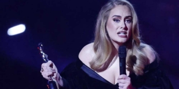 Dünyaca-ünlü-şarkıcı-Adele-konserde-itiraf-etti--“Boşanırken-günde-5-kez…”