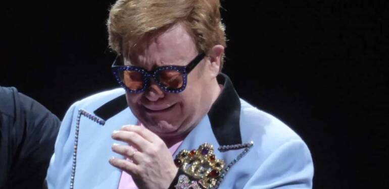 Dünyaca ünlü şarkıcı Elton John müziğe veda ediyor: Son konserini verecek