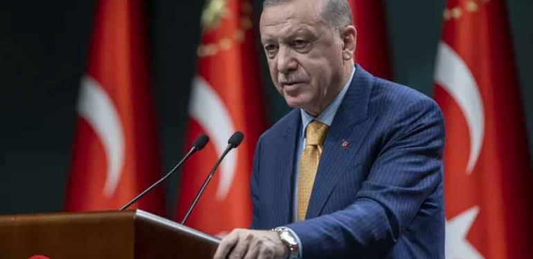 Son Dakika... Cumhurbaşkanı Erdoğan açıkladı: En düşük emekli maaşı 7 bin 500 lira olacak 6 Erdoğan'dan-Noel-mesajı--Hristiyan-vatandaşlarımızın-kutladıkları-Noel-yortularının,-dayanışma-ikliminin-gelişmesine-vesile-olmasını-diliyorum