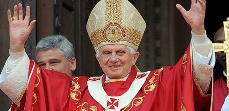Eski Papa 16. Benedictus hayatını kaybetti 1 Eski-Papa-16.-Benedictus-hayatını-kaybetti-