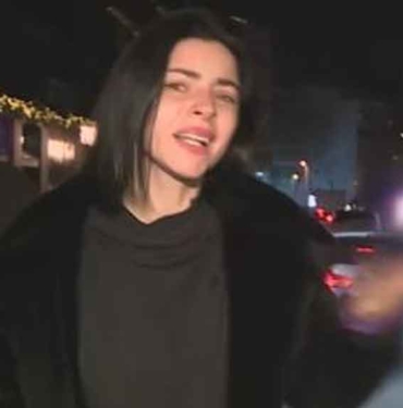 Eski eşiyle görüntülenen Merve Boluğur sinirden çılgına döndü! Gazetecilere demediğini bırakmadı 7 Eski-eşiyle-görüntülenen-Merve-Boluğur-sinirden-çılgına-döndü!-Gazetecilere-demediğini-bırakmadı