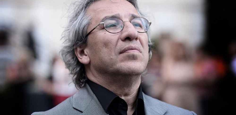Gazeteci-Can-Dündar,-gri-listeye-eklendi!-FETÖ-PYD-terör-örgütünden-aranıyor
