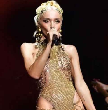 Gülşen, ilk halk konserini İzmir'de verecek 10 Gülşen,-ilk-halk-konserini-İzmir'de-verecek-