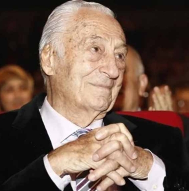 Halit-Kıvanç-ölümsüzleştirildi--İBB-yaptığı-stadyuma-adını-verdi