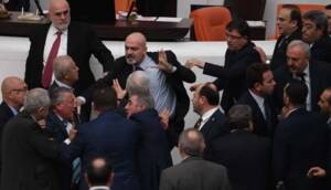 İYİ Parti'den AKP'li Zafer Işık'ın yumruklu saldırısı sonrası dikkat çeken karar