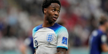 İngiliz-yıldız-futbolcu-Raheem-Sterling'in-ailesine-silahlı-soygun!-Katar’dan-ayrıldı