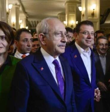 İstanbul'a-dönen-Kemal-Kılıçdaroğlu'nun-ilk-durağı-Saraçhane-oldu