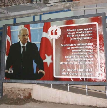 MHP-BİM-kavgasında-yeni-gelişme--Bahçeli'nin-sözlerini-şubenin-girişine-taşıdılar