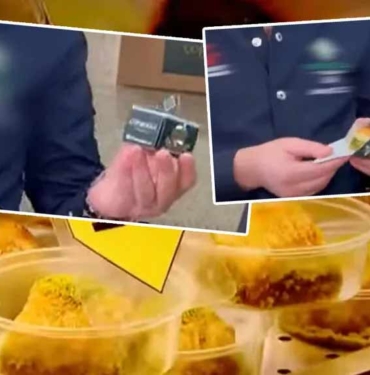 Önceden tadımlık ikram ediliyordu: Baklava artık kiloyla değil taneyle satılıyor! İşte 1 dilim baklavanın fiyatı… 3 Önceden-tadımlık-ikram-ediliyordu--Baklava-artık-kiloyla-değil-taneyle-satılıyor!-İşte-1-dilim-baklavanın-fiyatı…