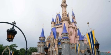 Patrondan-unutulmaz-jest--10-bin-çalışanına-tatil-hediye-etti