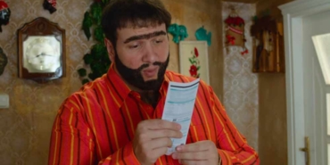 Recep-İvedik-7’deki-ekonomi-eleştirileri-AKP’lileri-kızdırdı--Bundan-sonra-ampul-yakanın-Allah-bin-belasını-versin