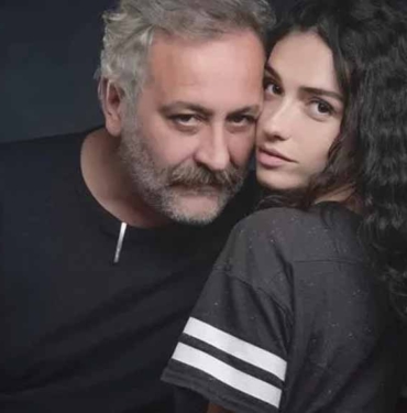 Onur Ünlü'den ayrılan Hazar Ergüçlü ilk kez konuştu: O benim her şeyim 3 “Sevgilim-daha-açık-giyinmemi-istiyor”-demişti--Hazar-Ergüçlü-ve-Onur-Ünlü-çiftinden-üzen-haber
