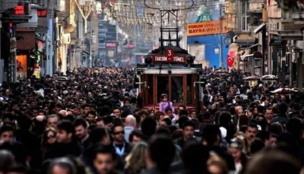Yaşlı nüfus arttı, gençlerin oranı azaldı: TÜİK, Türkiye’nin nüfusunu açıkladı