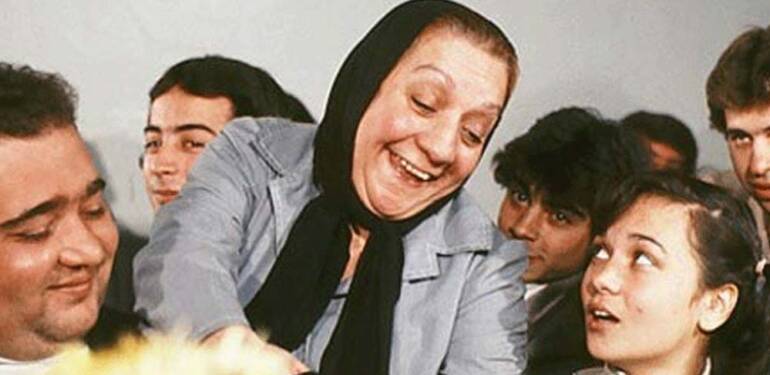 Yeşilçam’ın güler yüzlü şefkatli anası: Adile Naşit