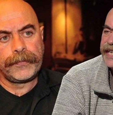 Yönetmen Ezel Akay’dan çarpıcı itiraf: “Annemle aramda nefret ve aşk ilişkisi vardı” 5 Yönetmen-Ezel-Akay’dan-çarpıcı-itiraf--“Annemle-aramda-nefret-ve-aşk-ilişkisi-vardı”