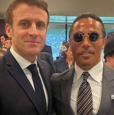 2022 Dünya Kupası skandalı ile gündem olan Nusret Gökçe, Fransa Cumhurbaşkanı Emmanuel Macron ile buluştu! 4 2022-Dünya-Kupası-skandalı-ile-gündem-olan-Nusret-Gökçe,-Fransa-Cumhurbaşkanı-Emmanuel-Macron-ile-buluştu!