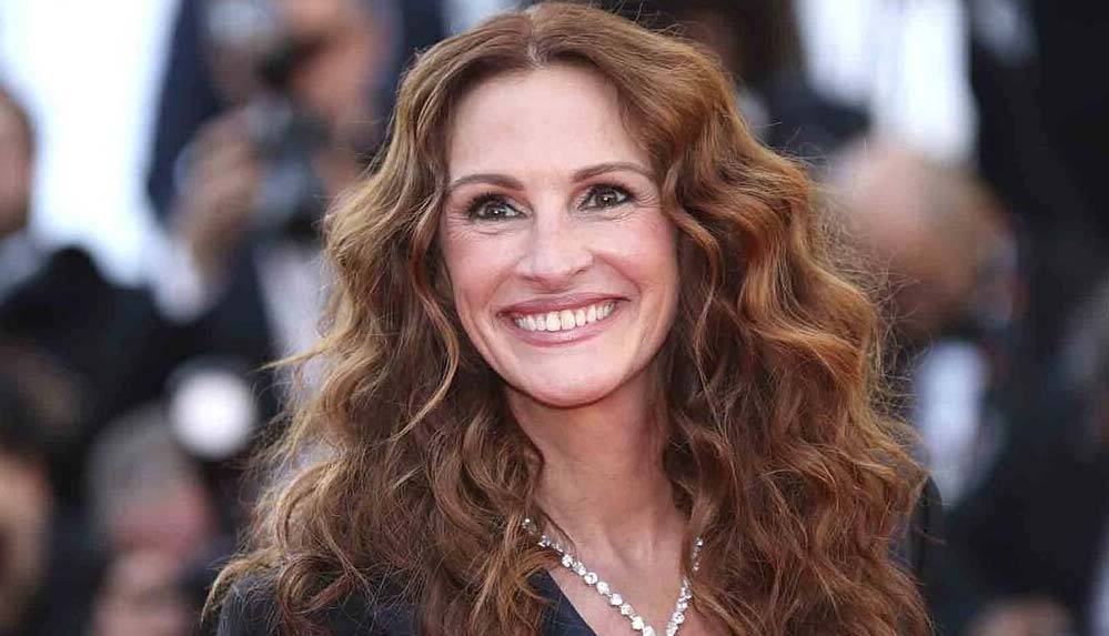 55 yaşındaki Julia Roberts'a hayatının şokunu yaşattılar: Aile sırrı ortaya çıktı