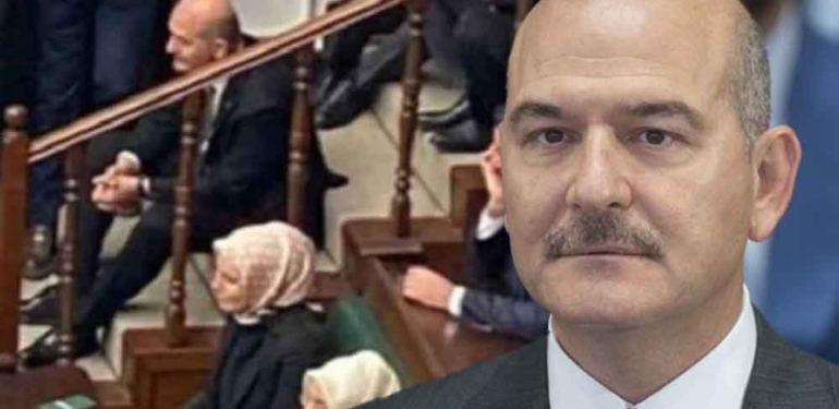 'Protesto' ettiği öne sürülmüştü: Süleyman Soylu'nun AKP grup toplantısında neden merdivenlerde oturduğu belli oldu 6 AKP-grup-toplantısını-merdivenlerde-izlemişti--Süleyman-Soylu'nun-neden-merdivenlerde-oturduğu-belli-oldu
