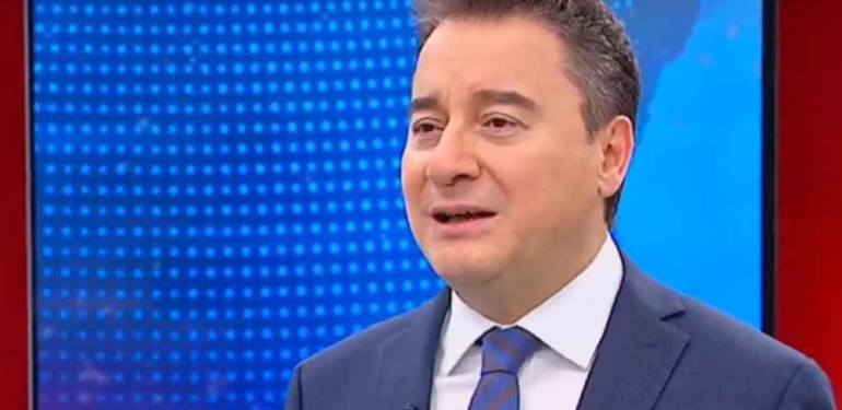 Ali Babacan'dan tepki çeken İHA-SİHA çıkışı: "Bu projelere dokunacağız" 6 Ali-Babacan'dan-tepki-çeken-İHA-SİHA-çıkışı--'Bu-projelere-dokunacağız'