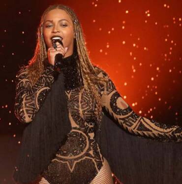Beyonce'dan çılgın kazanç: Bir saatte 24 milyon dolar kazandı 8 Beyonce'dan-çılgın-kazanç--Bir-saatte-24-milyon-dolar-kazandı