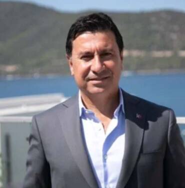 Bodrum Belediye Başkanı Ahmet Aras’a yumruklu saldırı 9 Bodrum-Belediye-Başkanı-Ahmet-Aras’a-yumruklu-saldırı