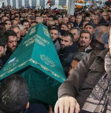 Bilinmeyen hikayesi ortaya çıktı: Burhan Çaçan 6 yaşına kadar babasını hiç görmemiş! 2 Burhan-Çaçan-6-yaşına-kadar-babasını-hiç-görmemiş!