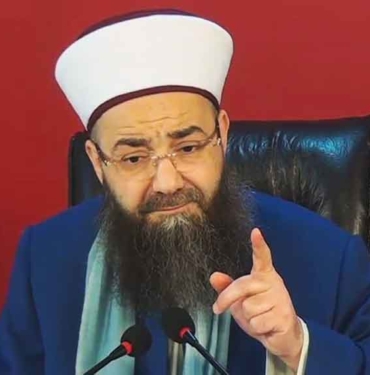 Cübbeli Ahmet, 'deccal'i anlattı: Çok uzun boylu, cüsseli, çok korkunç 7 Cübbeli-Ahmet,-'deccal'i-anlattı--Çok-uzun-boylu,-cüsseli,-çok-korkunç