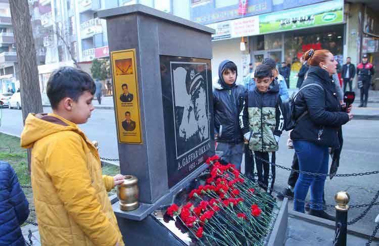 Diyarbakır'ın "Gaffar Baba"sı Ali Gaffar Okkan ve 5 polis memuru törenle anıldı