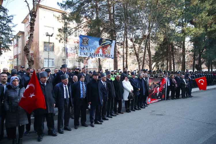 Diyarbakır'ın "Gaffar Baba"sı Ali Gaffar Okkan ve 5 polis memuru törenle anıldı
