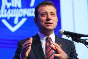 Ekrem-İmamoğlu,-anne-ve-babasıyla-Umre'ye-gitti