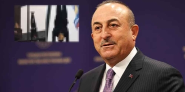Erdoğan’ın-‘maketi’-asılmıştı--Çavuşoğlu’ndan-İsveç’te-yaşanan-olaylara-tepki!-“Kınayarak-kaçamazlar”