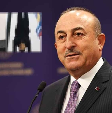Erdoğan’ın ‘maketi’ asılmıştı: Çavuşoğlu’ndan İsveç’te yaşanan olaylara tepki! “Kınayarak kaçamazlar” 10 Erdoğan’ın-‘maketi’-asılmıştı--Çavuşoğlu’ndan-İsveç’te-yaşanan-olaylara-tepki!-“Kınayarak-kaçamazlar”