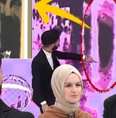 Esra Erol duyduklarına inanamadı: "Karım kızılötesiyle duvardaki erkekle konuşuyor" 4 Esra-Erol-duyduklarına-inanamadı--'Karım-kızılötesiyle-duvardaki-erkekle-konuşuyor'