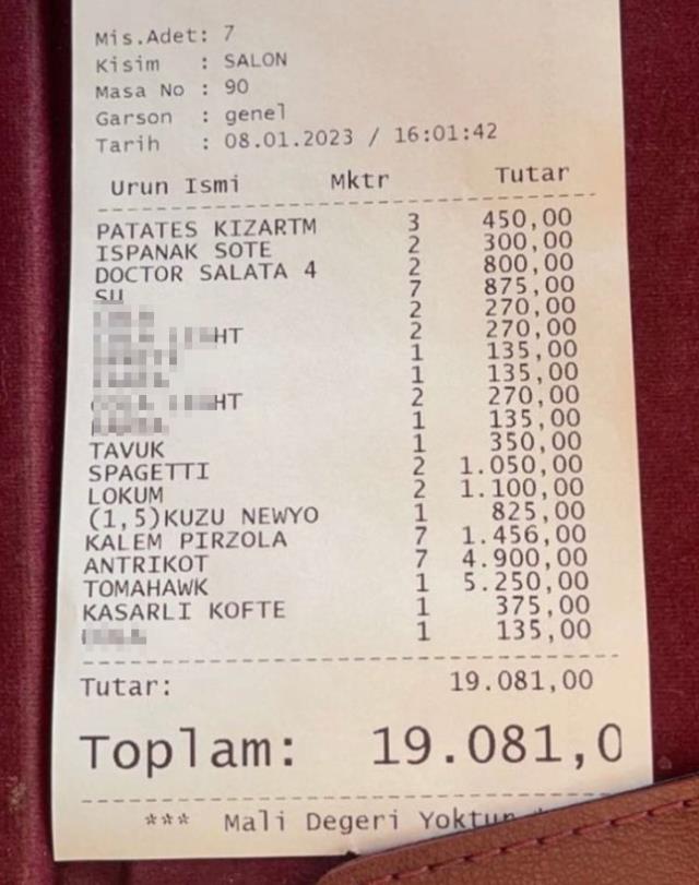Et restoranında gelen hesap ağızları açık bıraktı: Gördüğünüz bütün kazıkları unutun