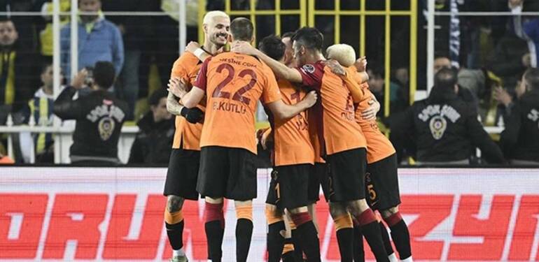 Galatasaray deplasmanda Fenerbahçe'yi 3-0 yendi 1 Galatasaray-deplasmanda-Fenerbahçe'yi-3-0-yendi