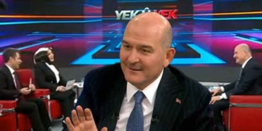 İçişleri-Bakanı-Süleyman-Soylu,-katıldığı-canlı-yayında-gazetecilerle-Kürtçe-selamlaştı