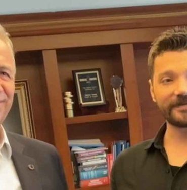 Mansur Yavaş’tan Oğuzhan Uğur’a adaylık açıklaması: "Kemal Bey benim için çok savaştı, asla önüne geçmem" 9 Mansur-Yavaş’tan-Oğuzhan-Uğur’-adaylık-açıklaması--'Kemal-Bey-benim-için-çok-savaştı,-asla-önüne-geçmem,-masa-ne-derse-o'
