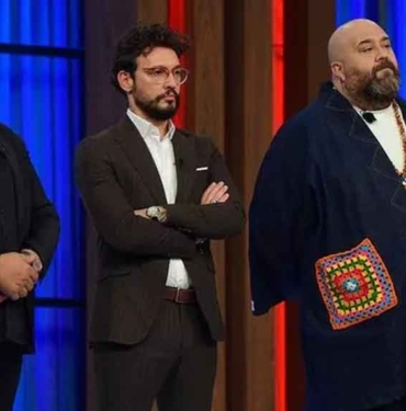 MasterChef Türkiye’de son finalist belli oldu! Dördüncü ceketi kim giydi? 4 MasterChef-Türkiye’de-son-finalist-belli-oldu!-Dördüncü-ceketi-kim-giydi-