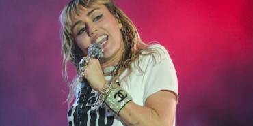 Miley-Cyrus’un,-eski-eşine-yazdığı-'göndermeli'-şarkı-Spotify’da-rekor-kırdı