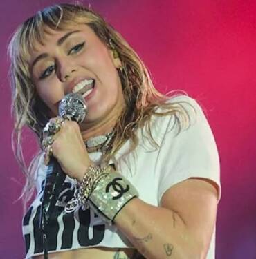 Miley-Cyrus’un,-eski-eşine-yazdığı-'göndermeli'-şarkı-Spotify’da-rekor-kırdı