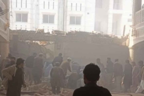 Pakistan’da-camiye-bombalı-saldırı--Çok-sayıda-ölü-ve-yaralı-var